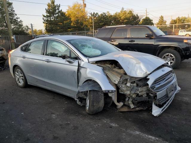 Sedans FORD FUSION 2016 Srebrny