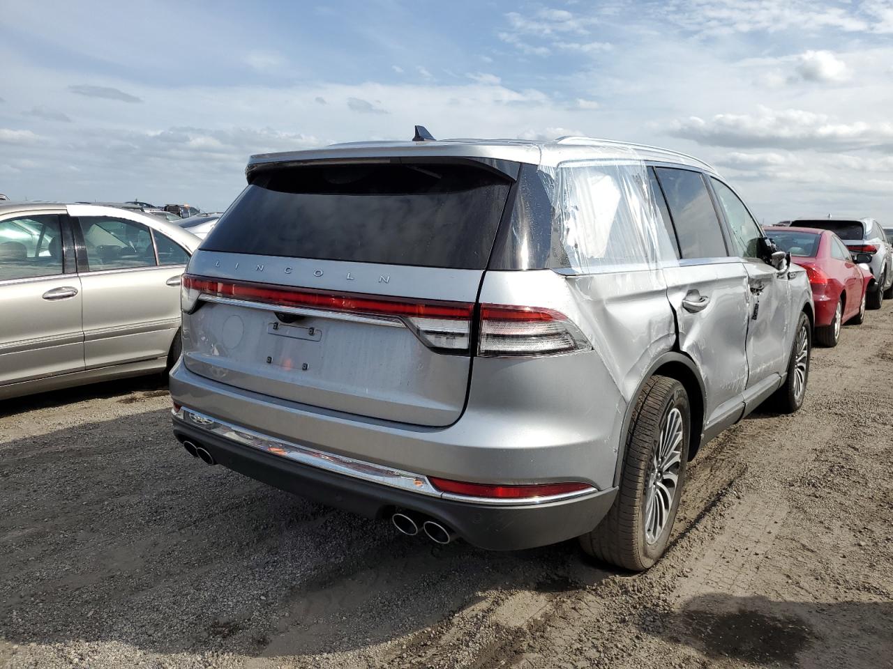 VIN 5LM5J7WC1NGL02997 2022 LINCOLN AVIATOR no.3