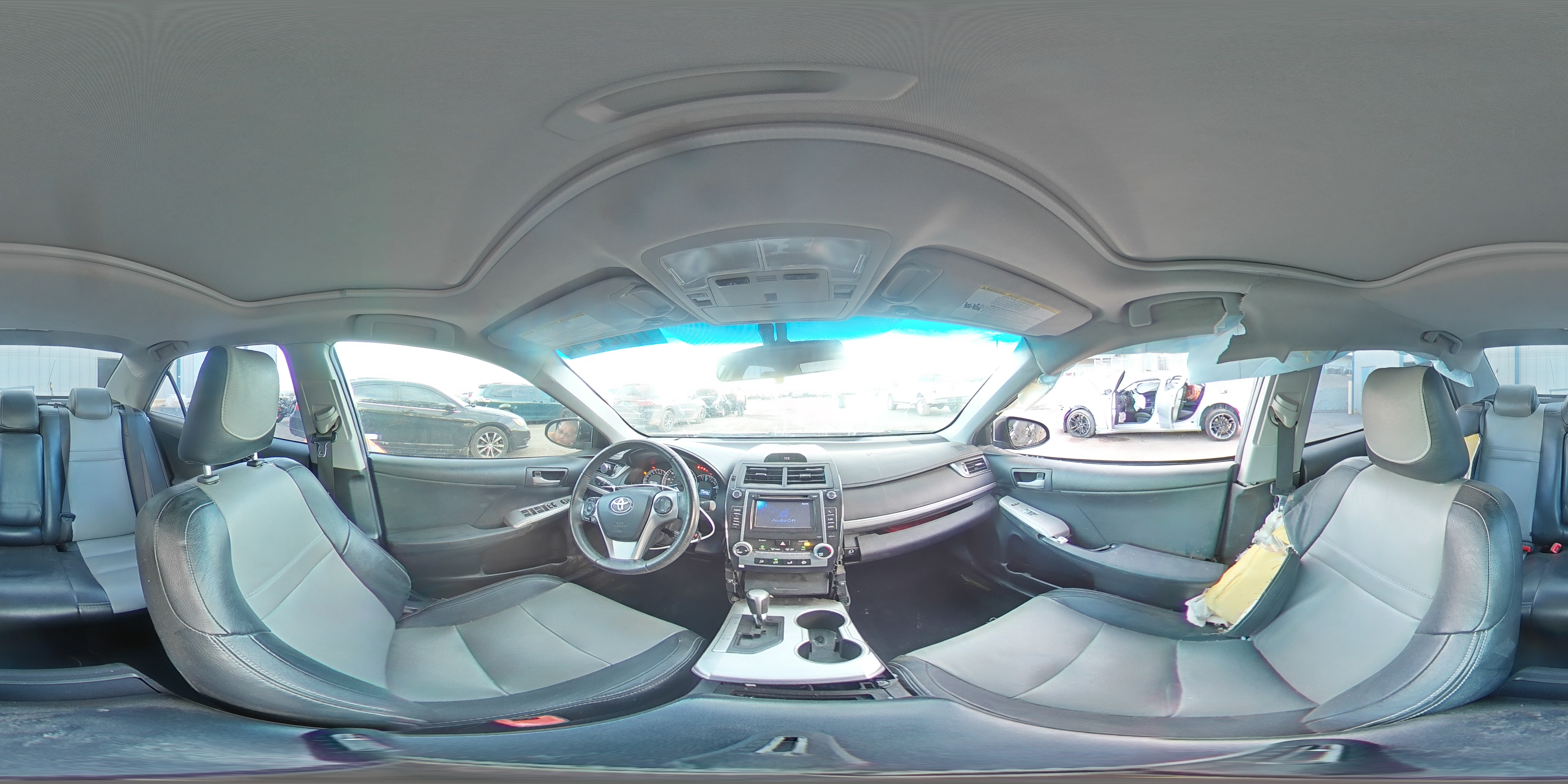 2012 Toyota Camry - Image 14