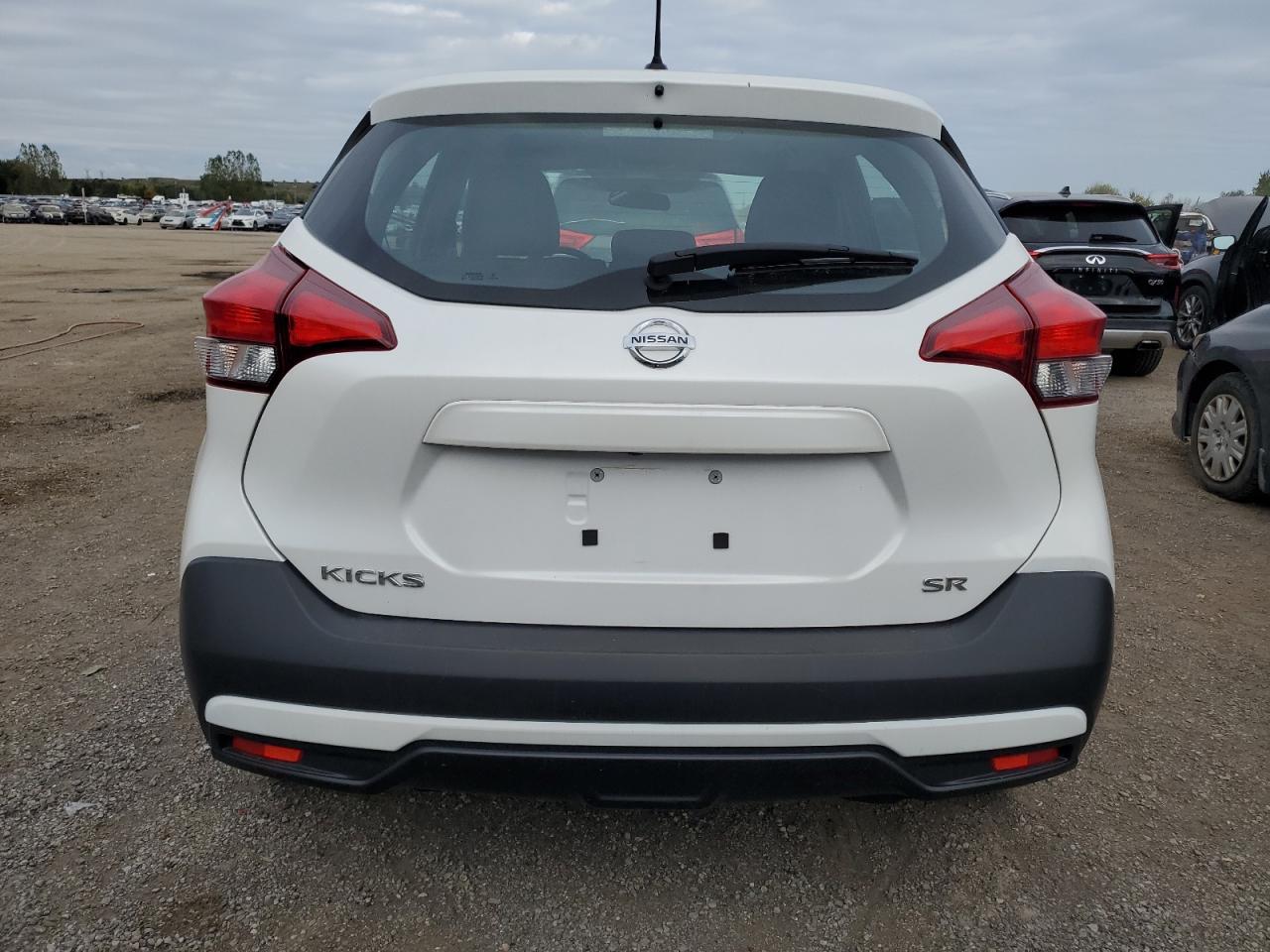 3N1CP5CUXKL527685 2019 Nissan Kicks S