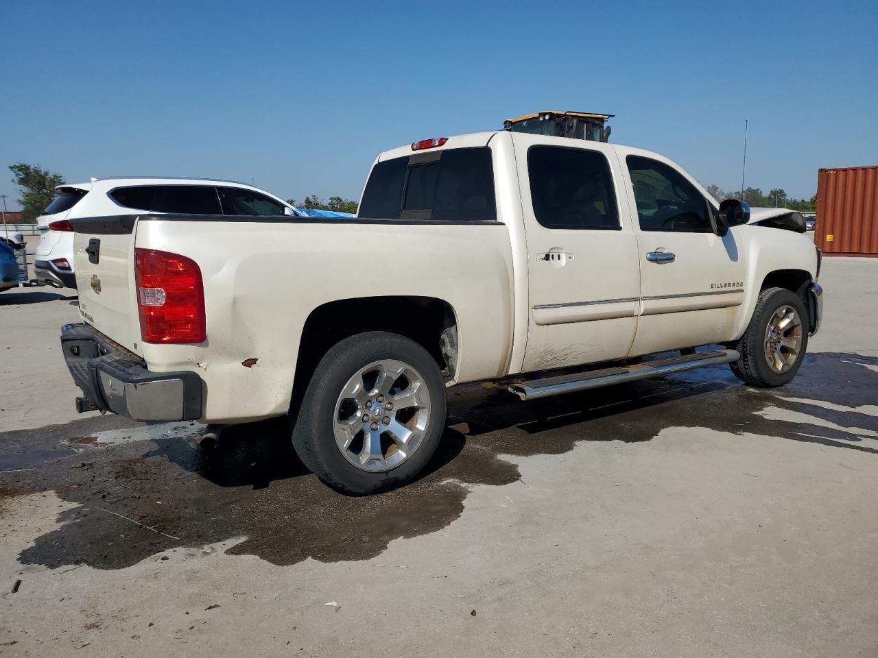2012 Chevrolet Silverado - Image 3