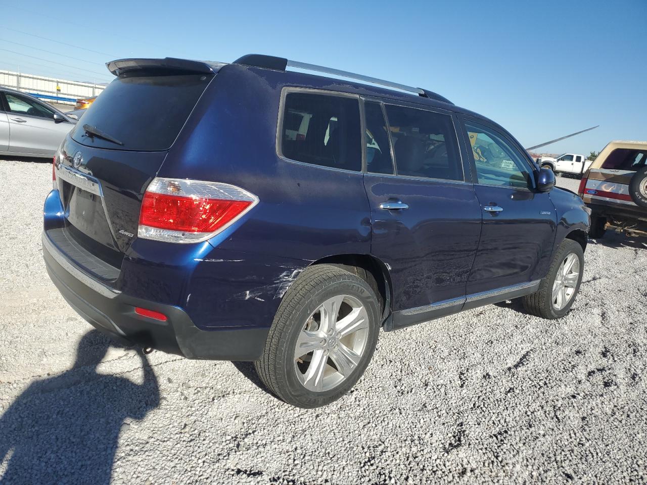 2012 Toyota Highlander - Image 3