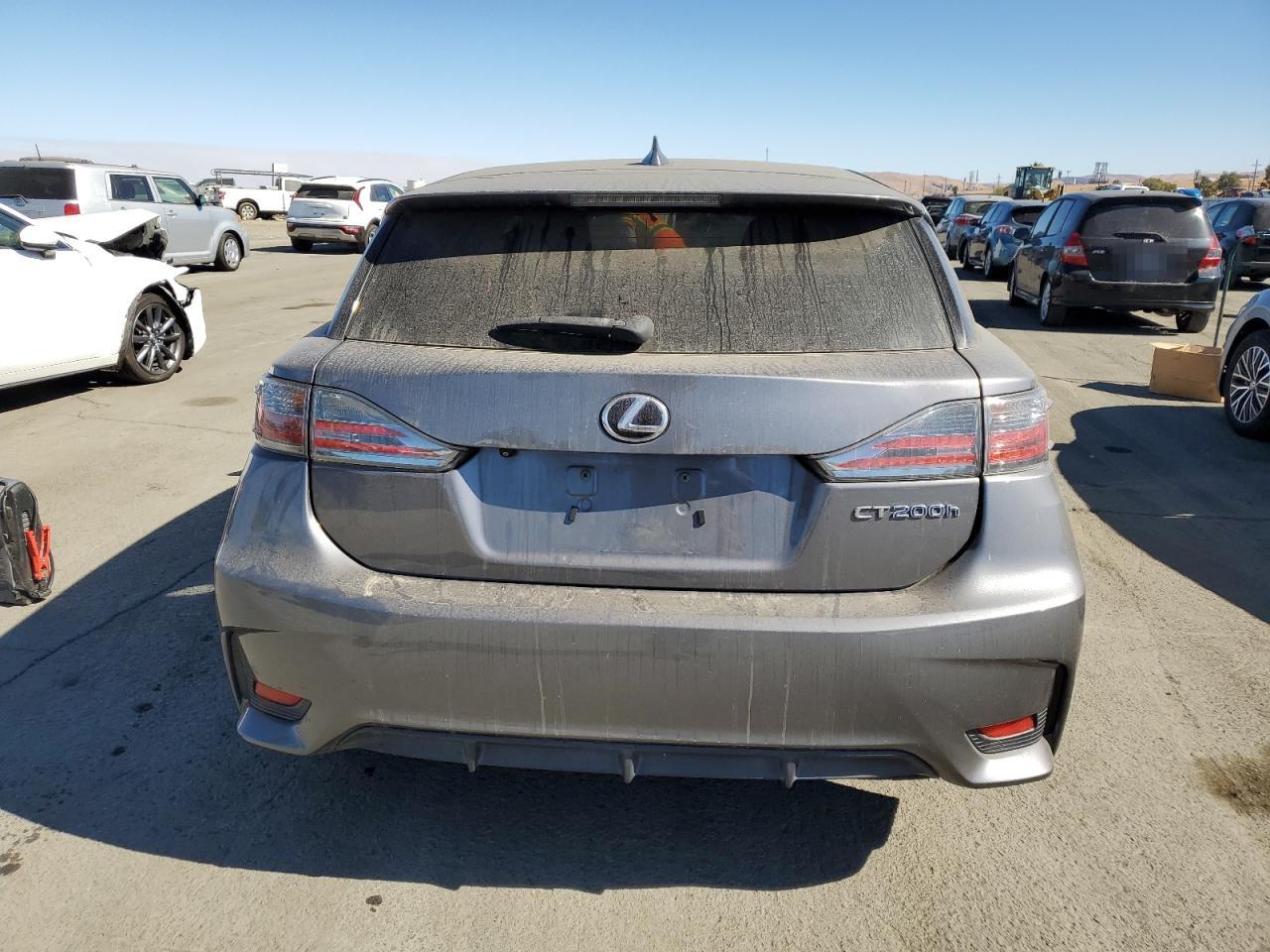 2017 Lexus CT - Image 6