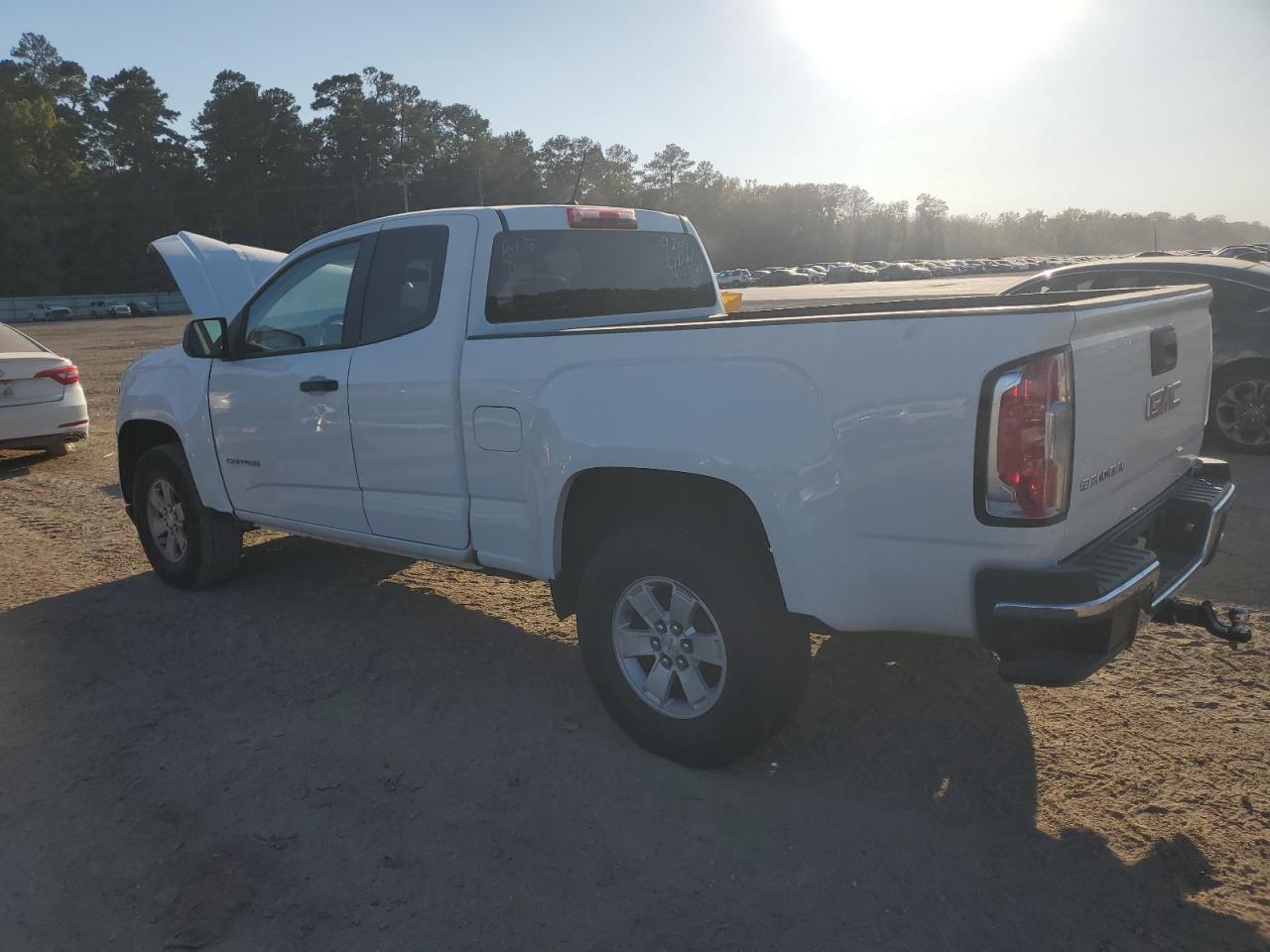 2020 GMC Canyon - Image 2