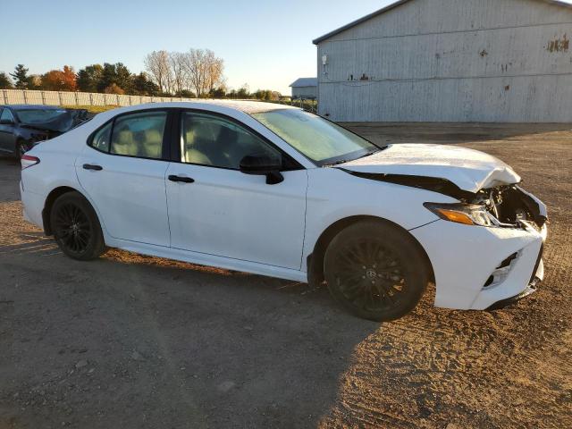  TOYOTA CAMRY 2020 Белы