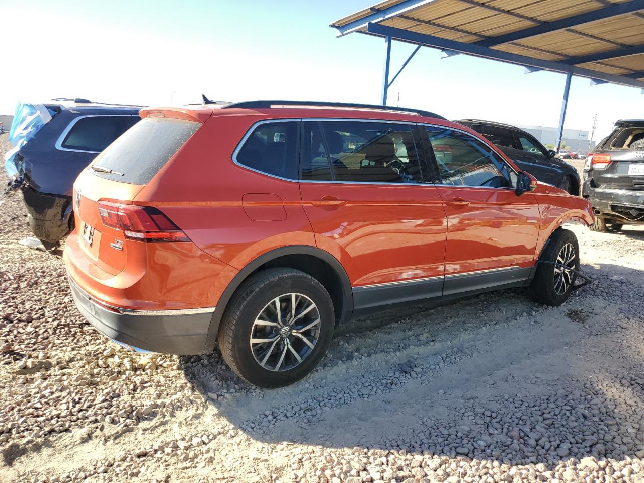 2018 Volkswagen Tiguan - Image 3