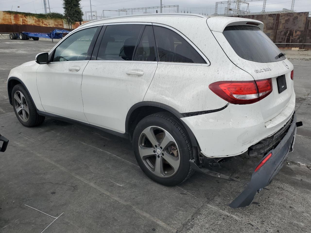 VIN WDC0G4JB0GF056976 2016 MERCEDES-BENZ GLC-CLASS no.2