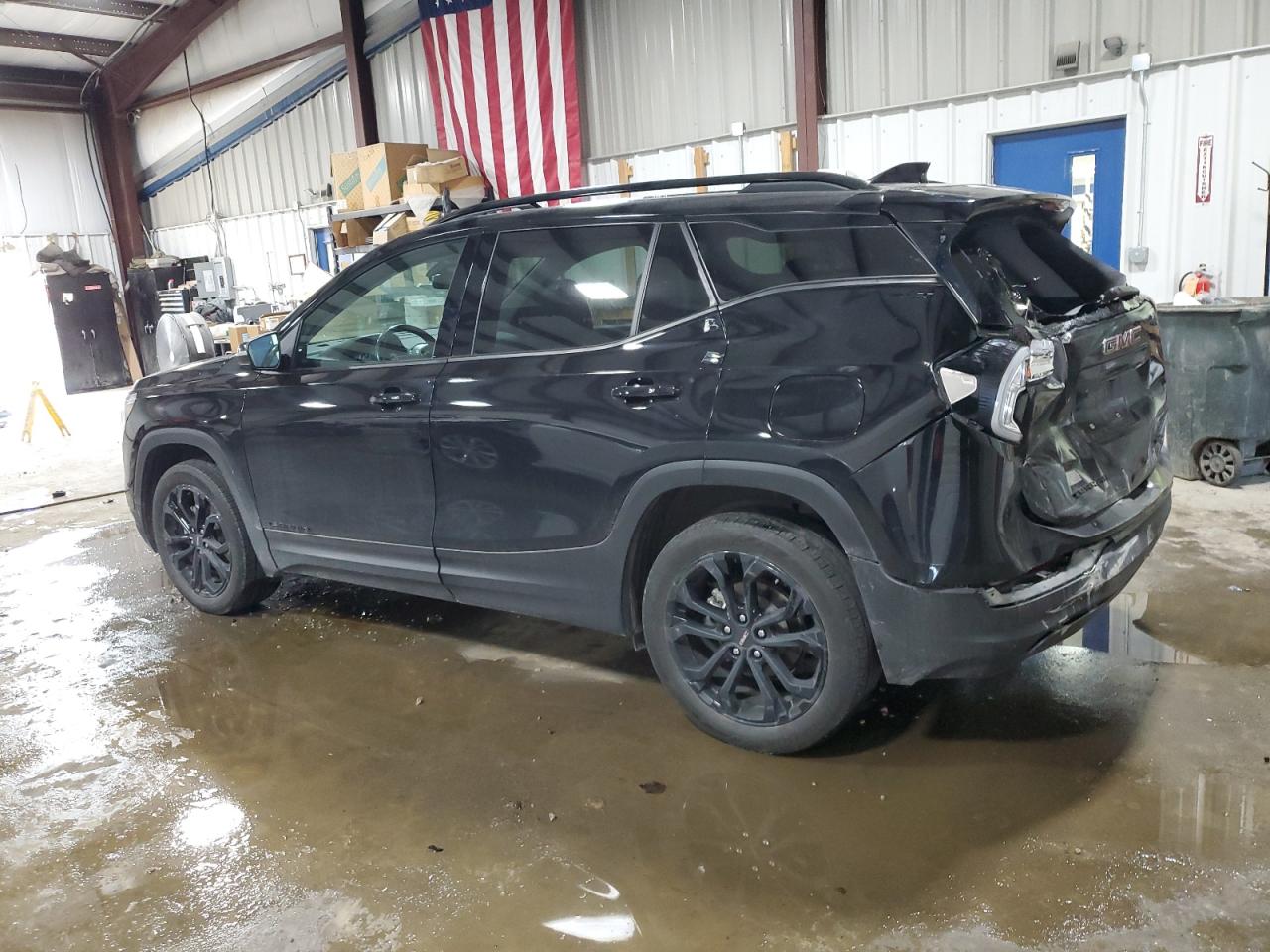 2022 GMC Terrain - Image 2