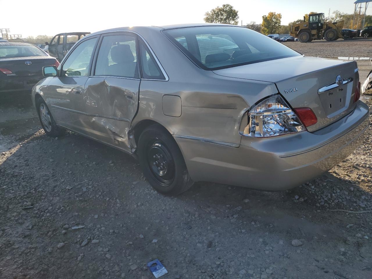 2003 Toyota Avalon - Image 2