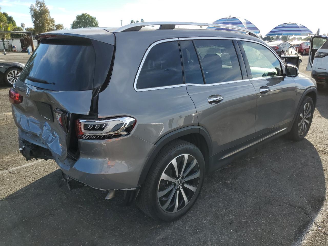 2021 Mercedes-Benz GLB - Image 3
