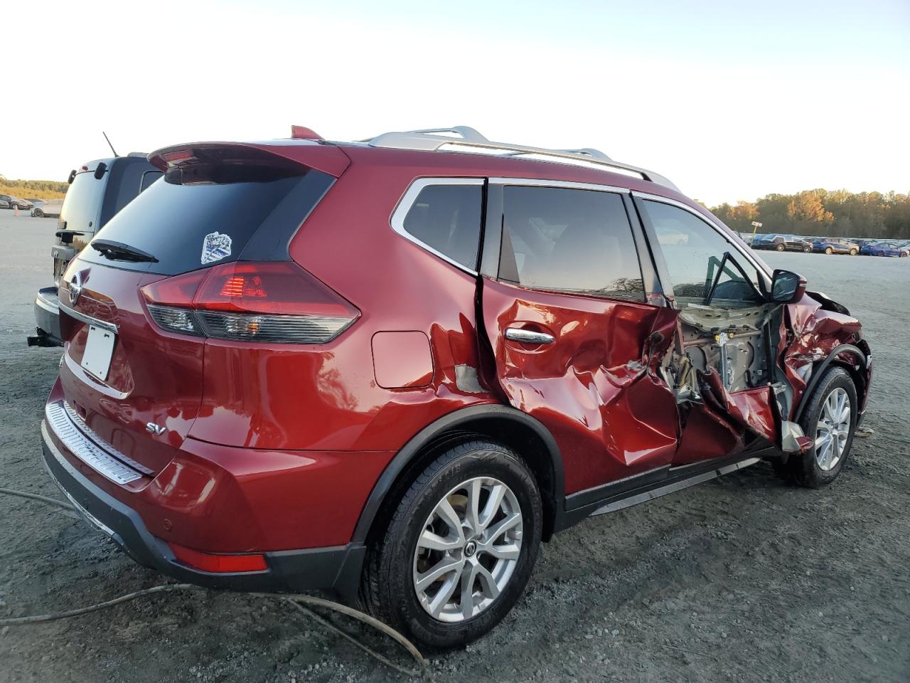 2019 Nissan Rogue - Image 3
