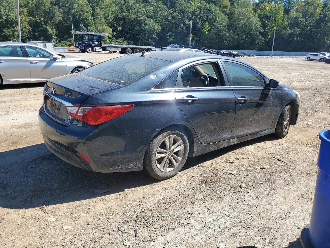 2014 Hyundai Sonata - Image 3