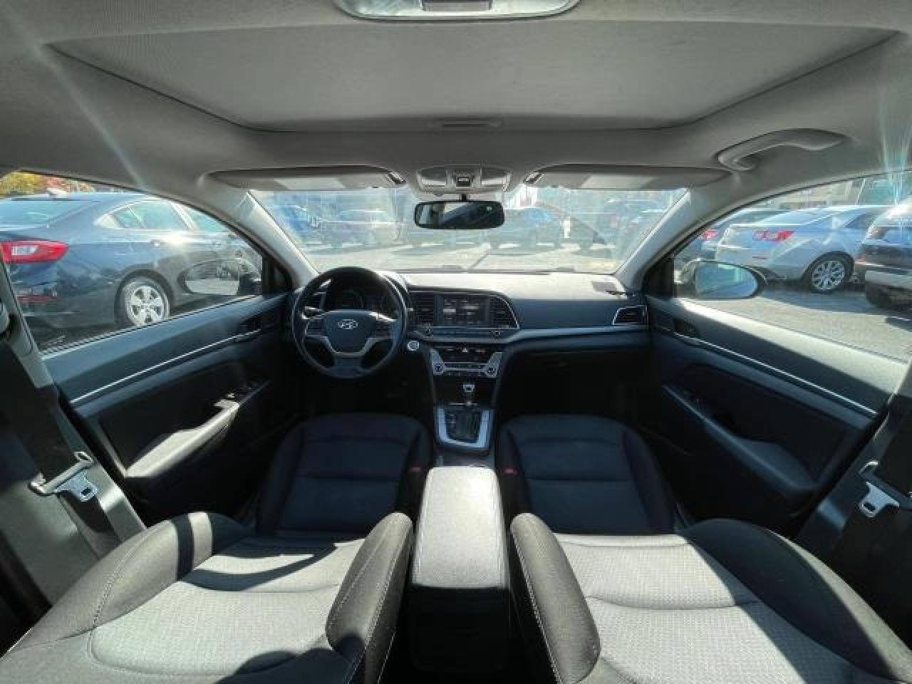 5NPD84LF8HH121858 2017 Hyundai Elantra Se