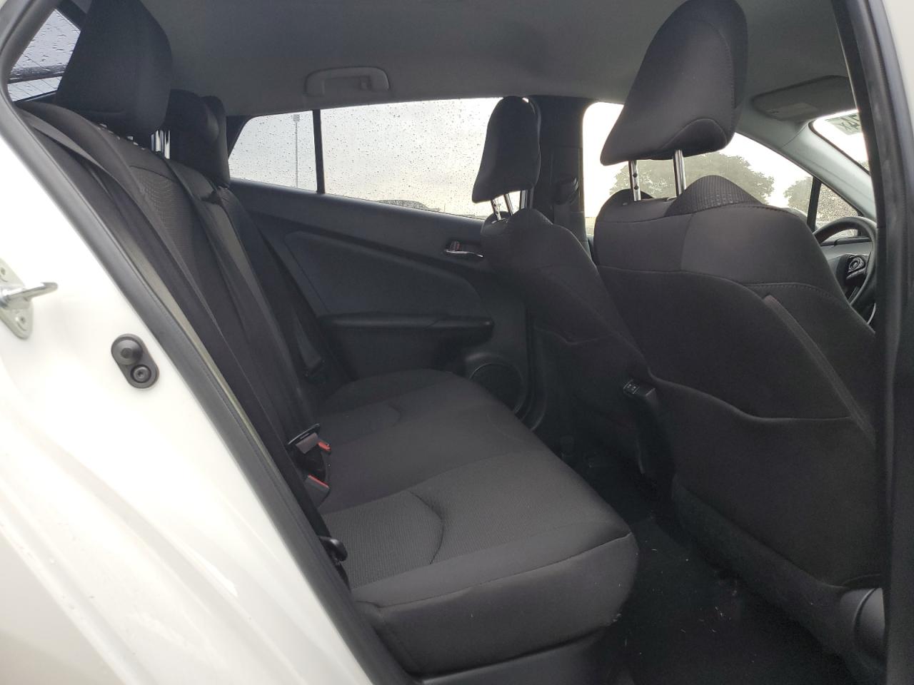 2019 Toyota Prius - Image 10