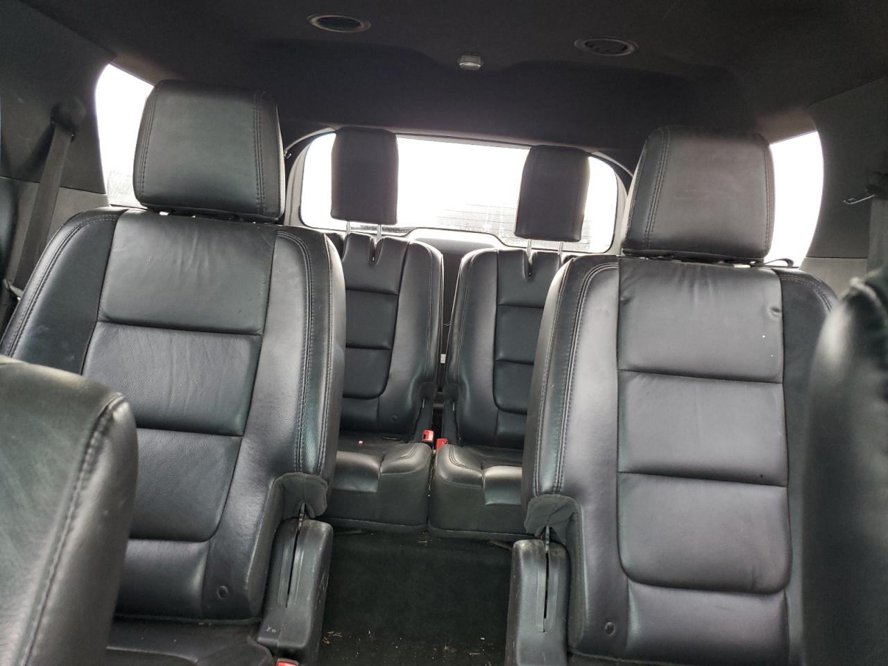 2014 Ford Explorer - Image 10