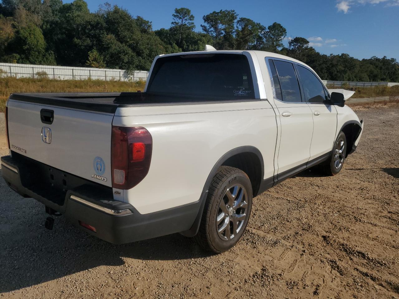 2018 Honda Ridgeline - Image 3