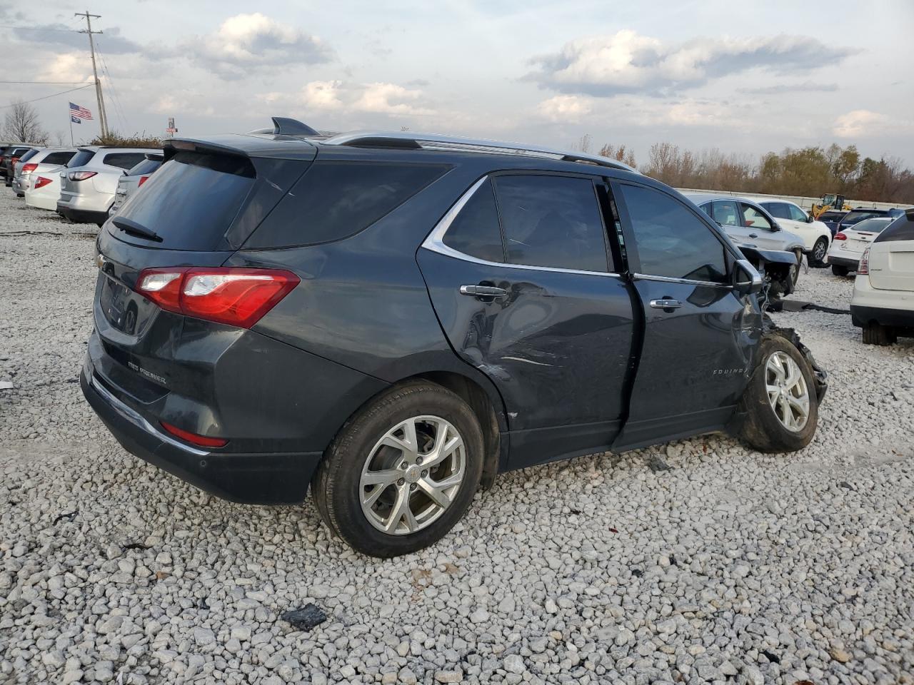 VIN 2GNAXXEV9L6187075 2020 CHEVROLET EQUINOX no.3