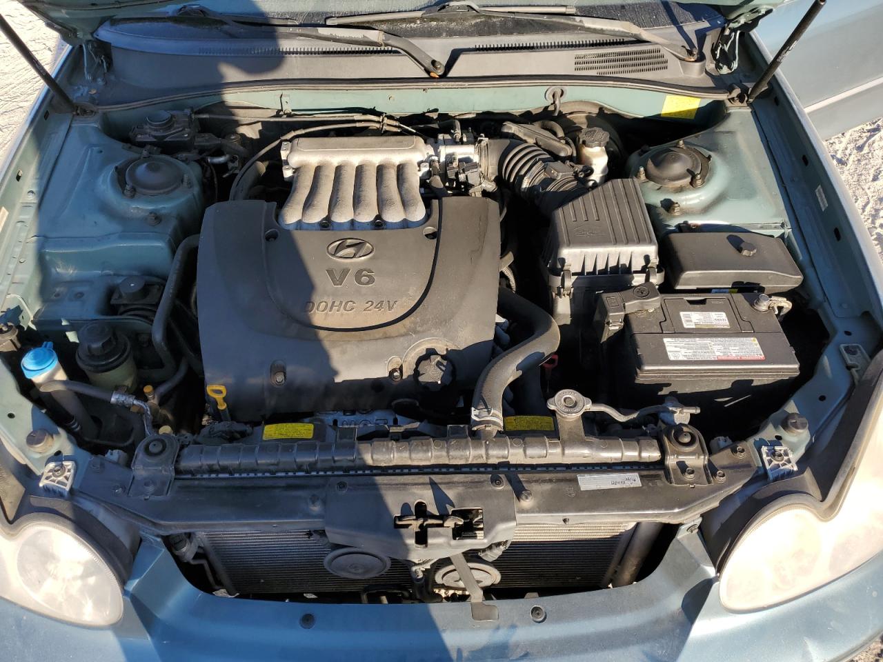 2005 Hyundai Sonata - Image 11