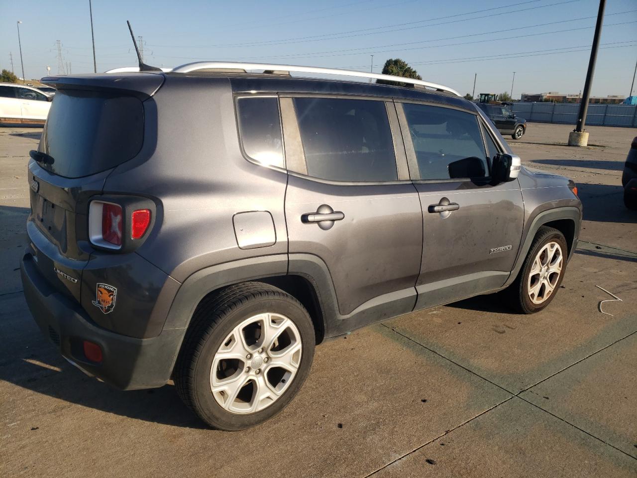 2018 Jeep Renegade - Image 3
