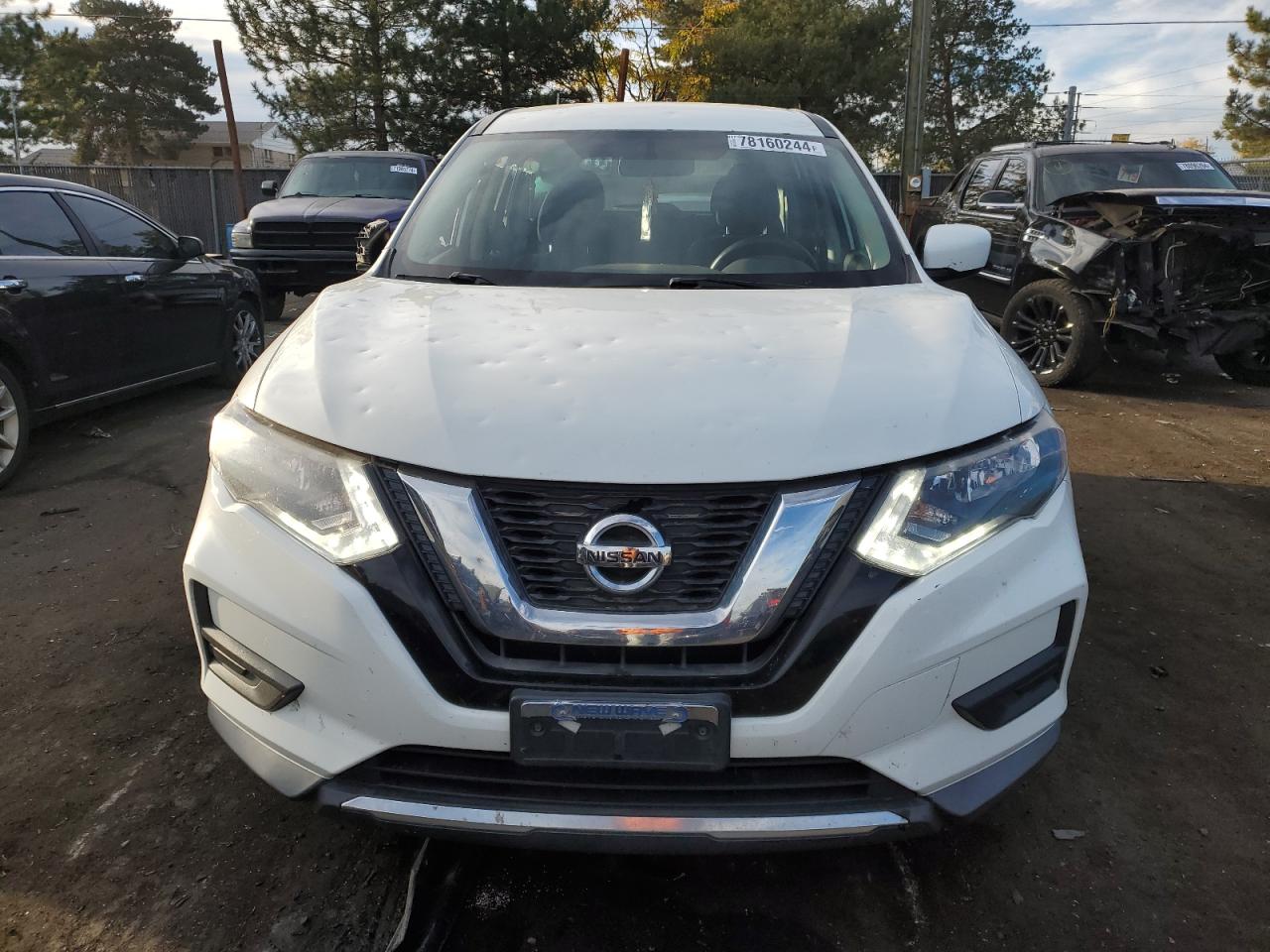2017 Nissan Rogue - Image 5