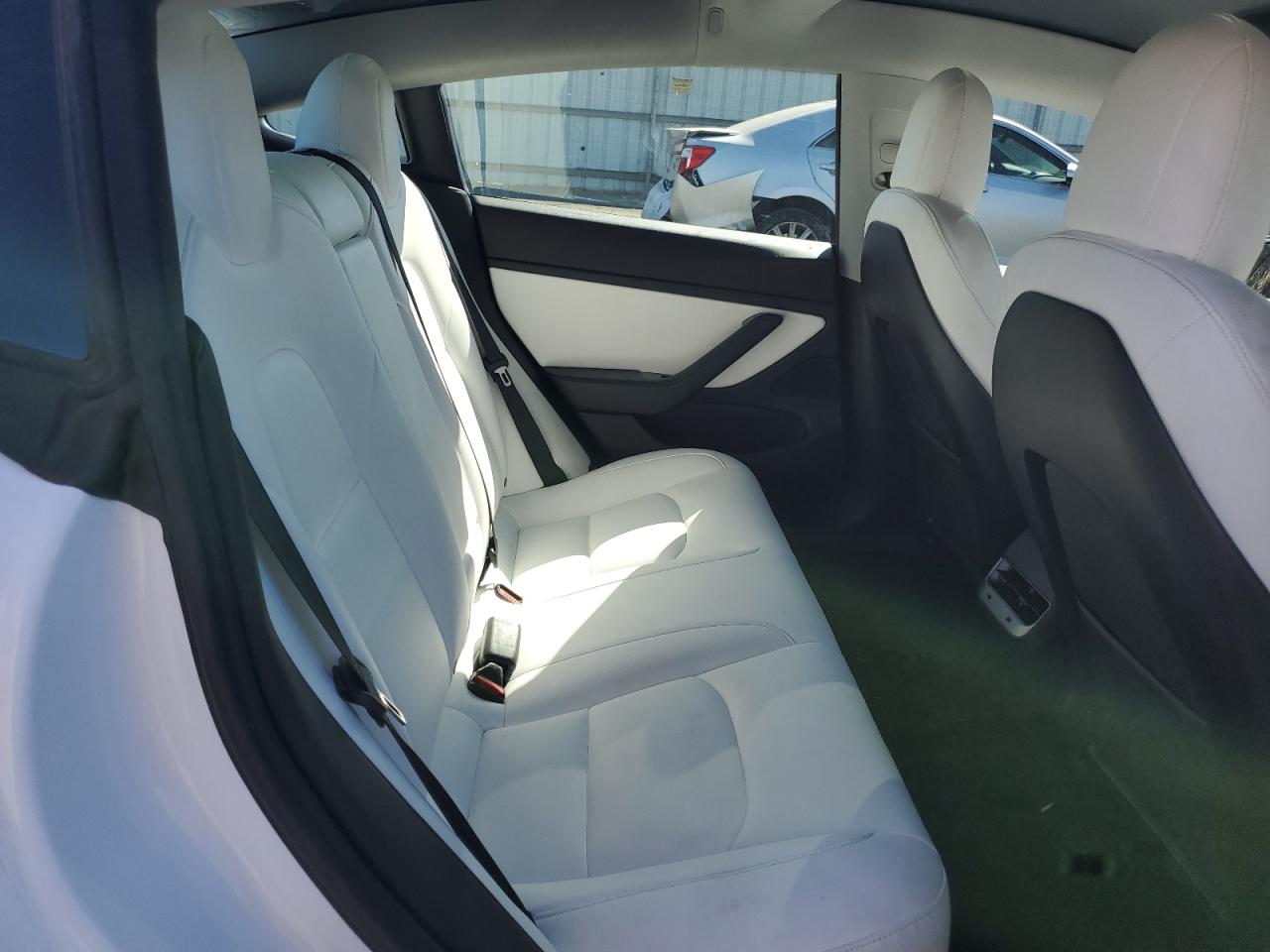 5YJ3E1EA4KF302160 2019 Tesla Model 3