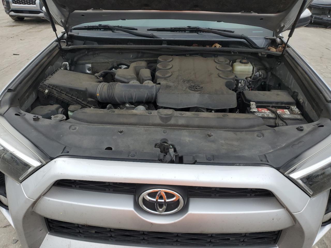 JTEBU5JR4K5655335 2019 Toyota 4Runner Sr5