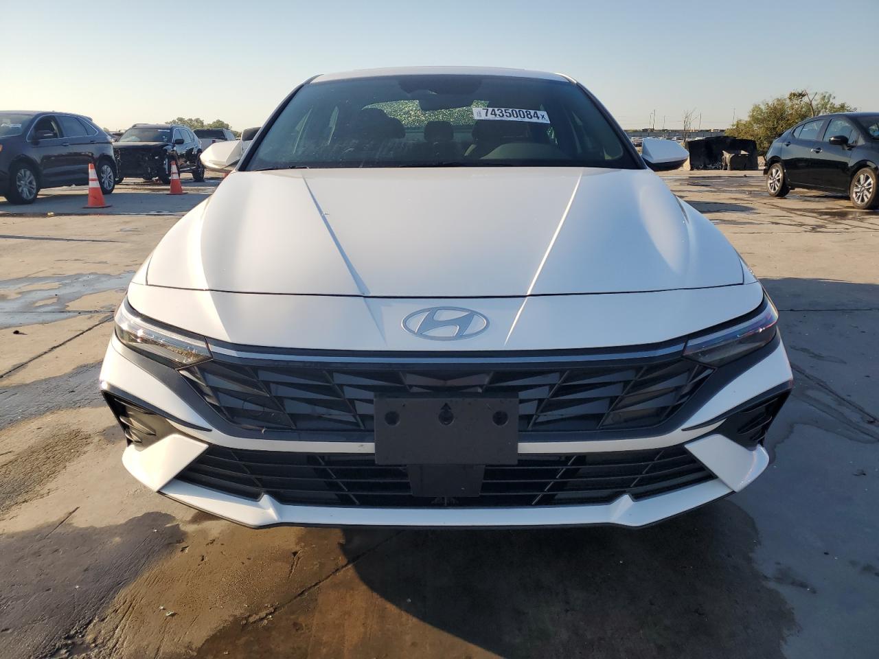 2024 Hyundai Elantra - Image 5
