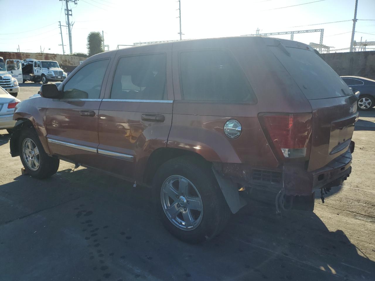 2007 Jeep Grand Cherokee - Image 2