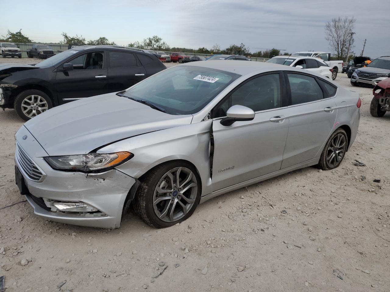 VIN 3FA6P0LU0HR285661 2017 FORD FUSION no.1