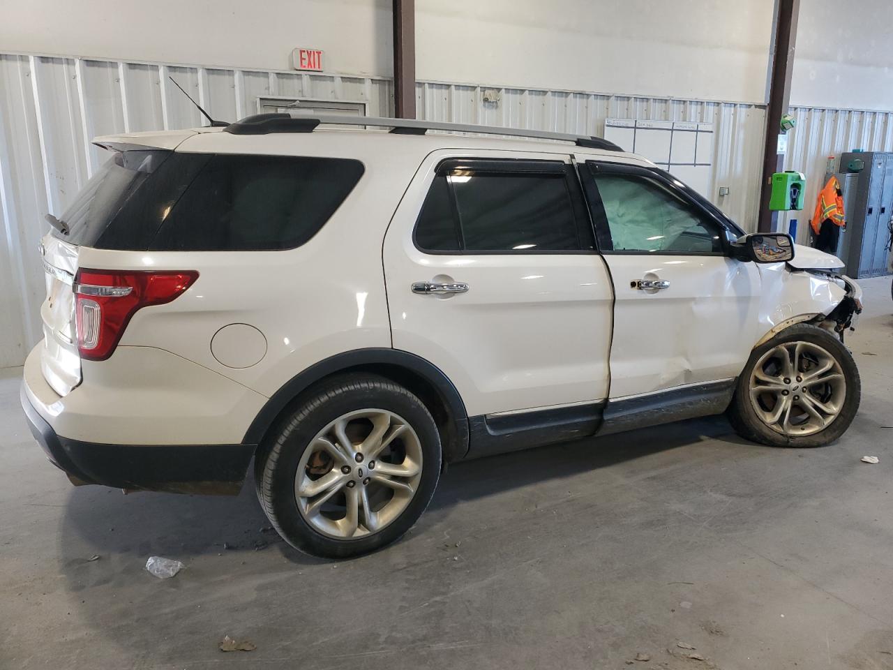 2015 Ford Explorer - Image 3
