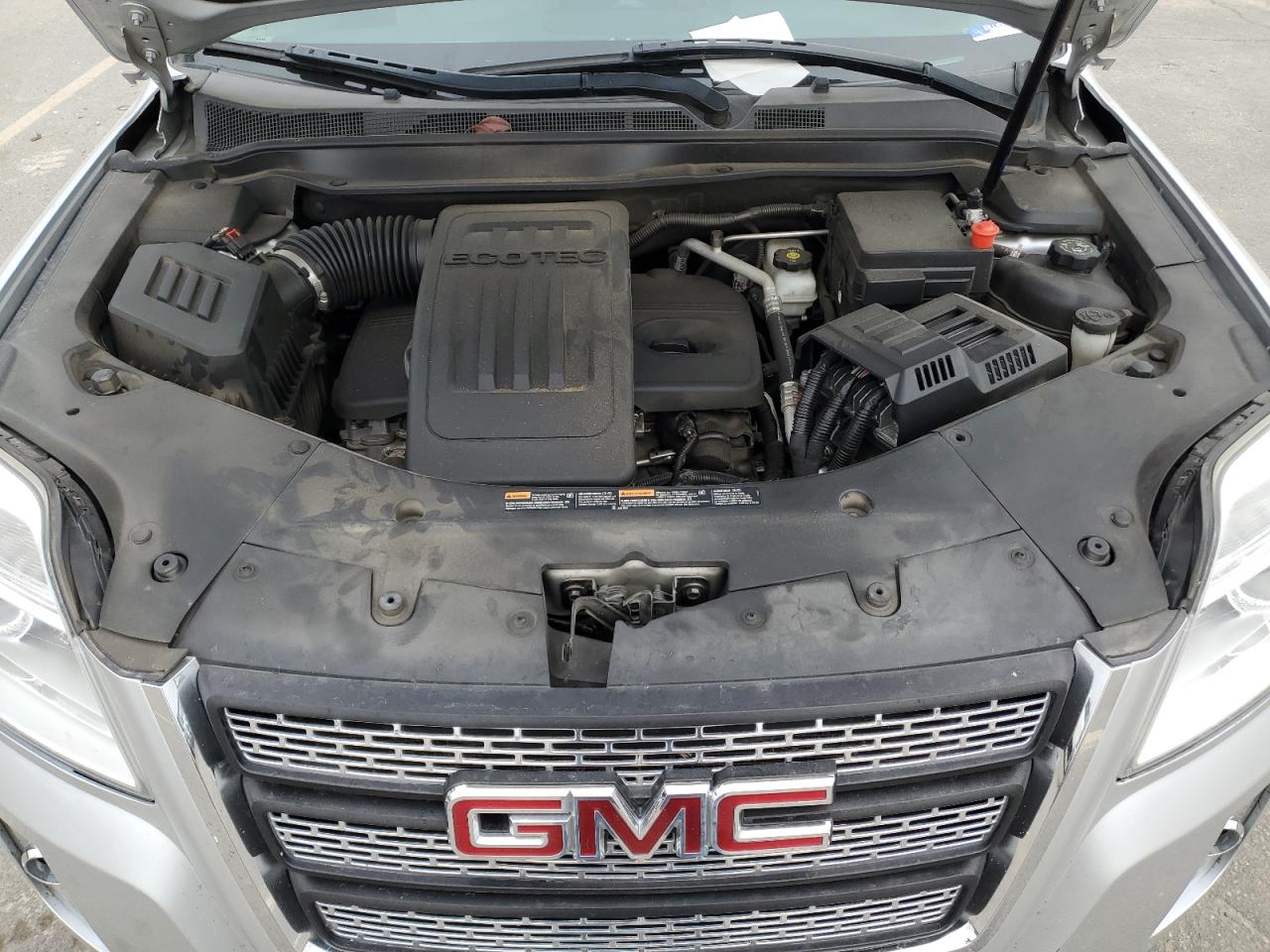 2015 GMC Terrain - Image 13