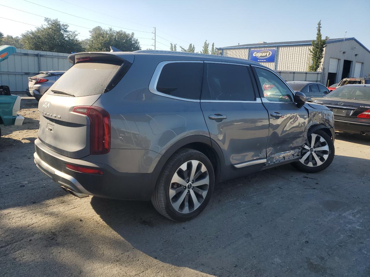 2022 Kia Telluride - Image 3