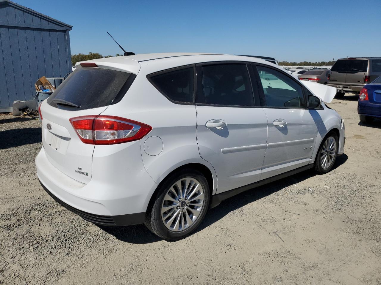 1FADP5AU5JL105585 2018 Ford C-Max Se