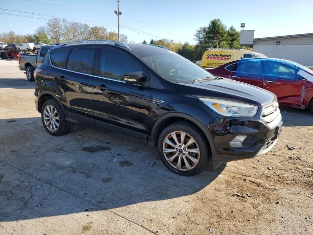 Parquets FORD ESCAPE 2017 Czarny