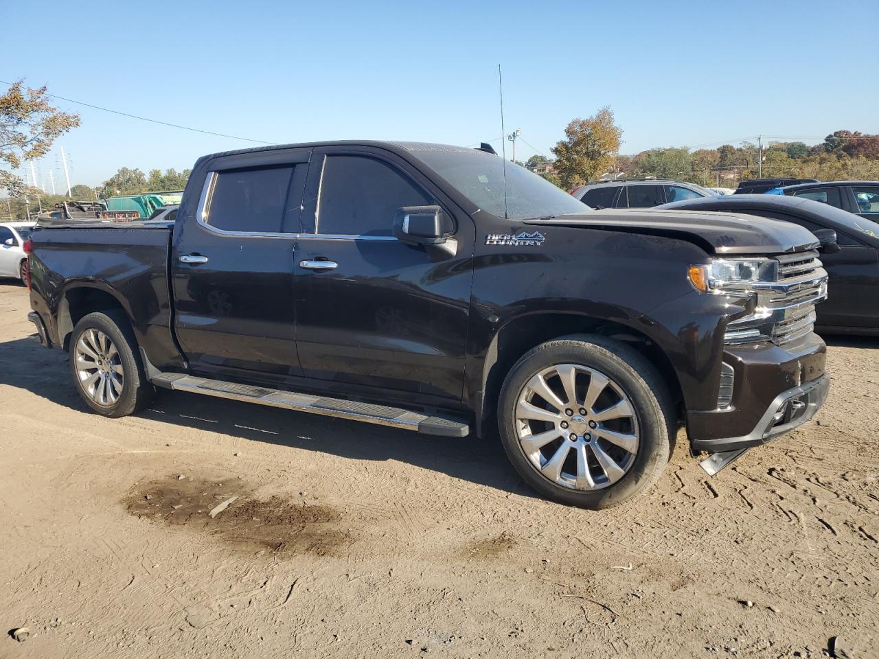 2019 Chevrolet Silverado - Image 4
