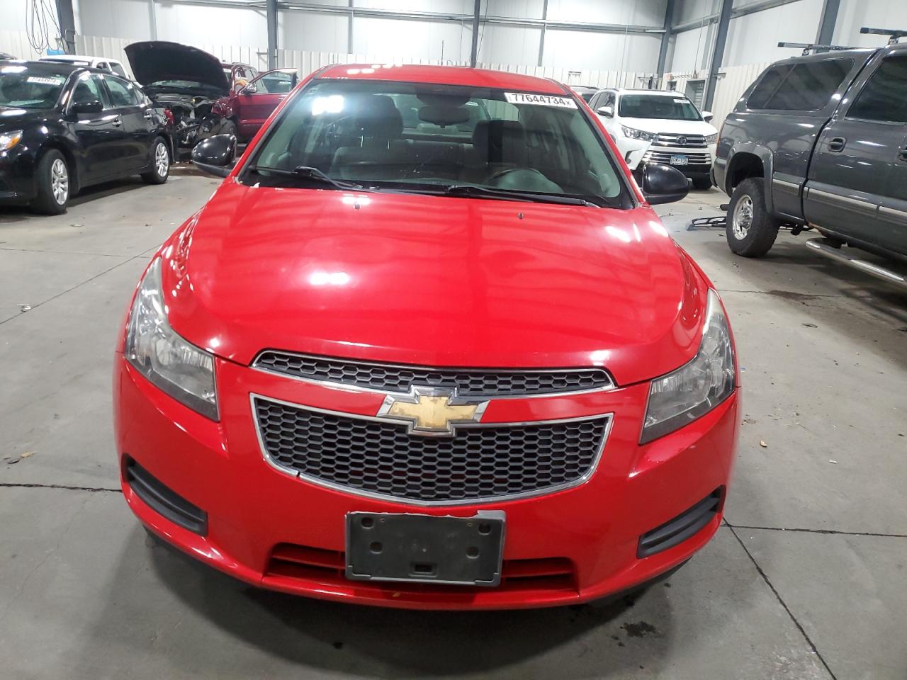 VIN 1G1PA5SH9E7408869 2014 CHEVROLET CRUZE no.5