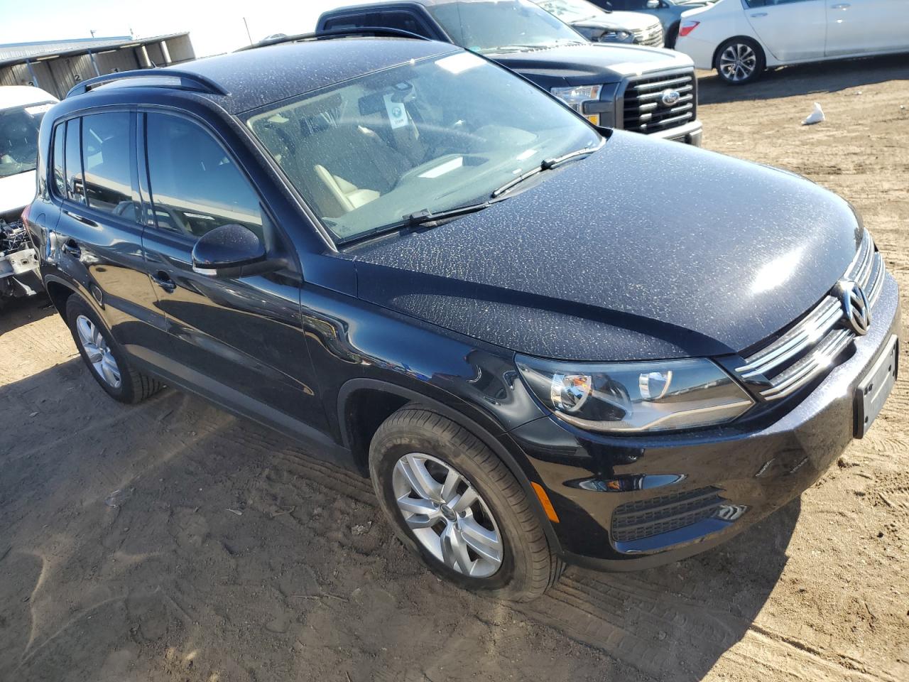 2016 Volkswagen Tiguan - Image 4
