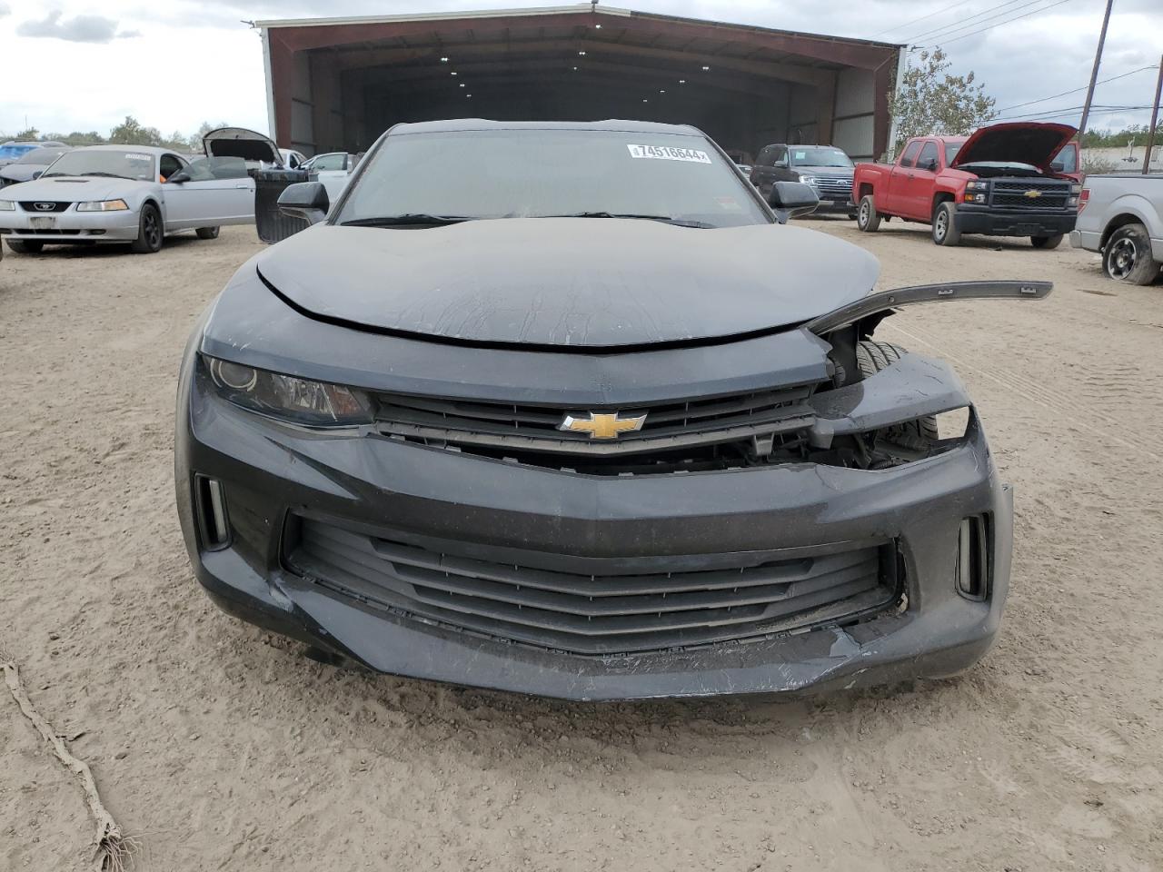 2018 Chevrolet Camaro - Image 5