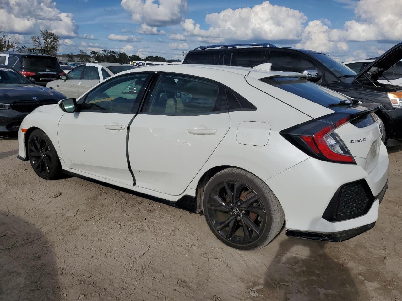 SHHFK7H43JU211067 2018 Honda Civic Sport