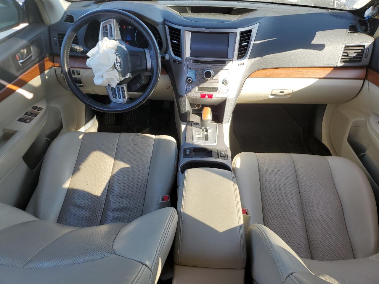 2014 Subaru Outback - Image 8