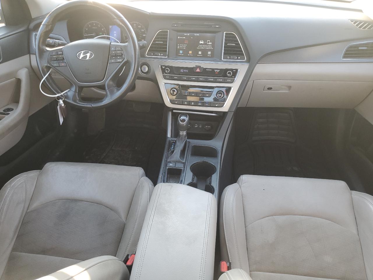 2017 Hyundai Sonata - Image 8