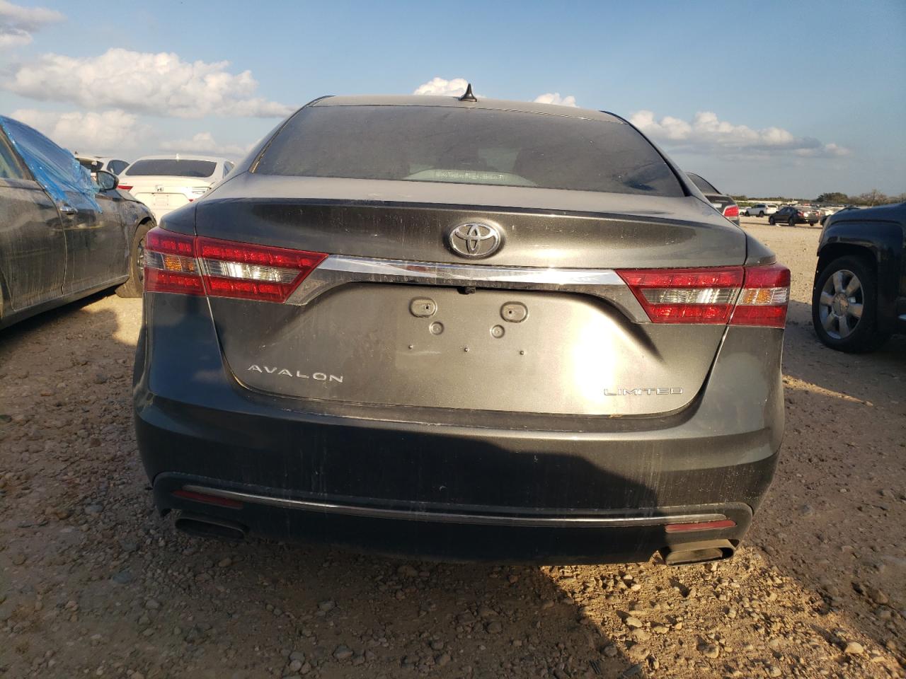 2017 Toyota Avalon - Image 6