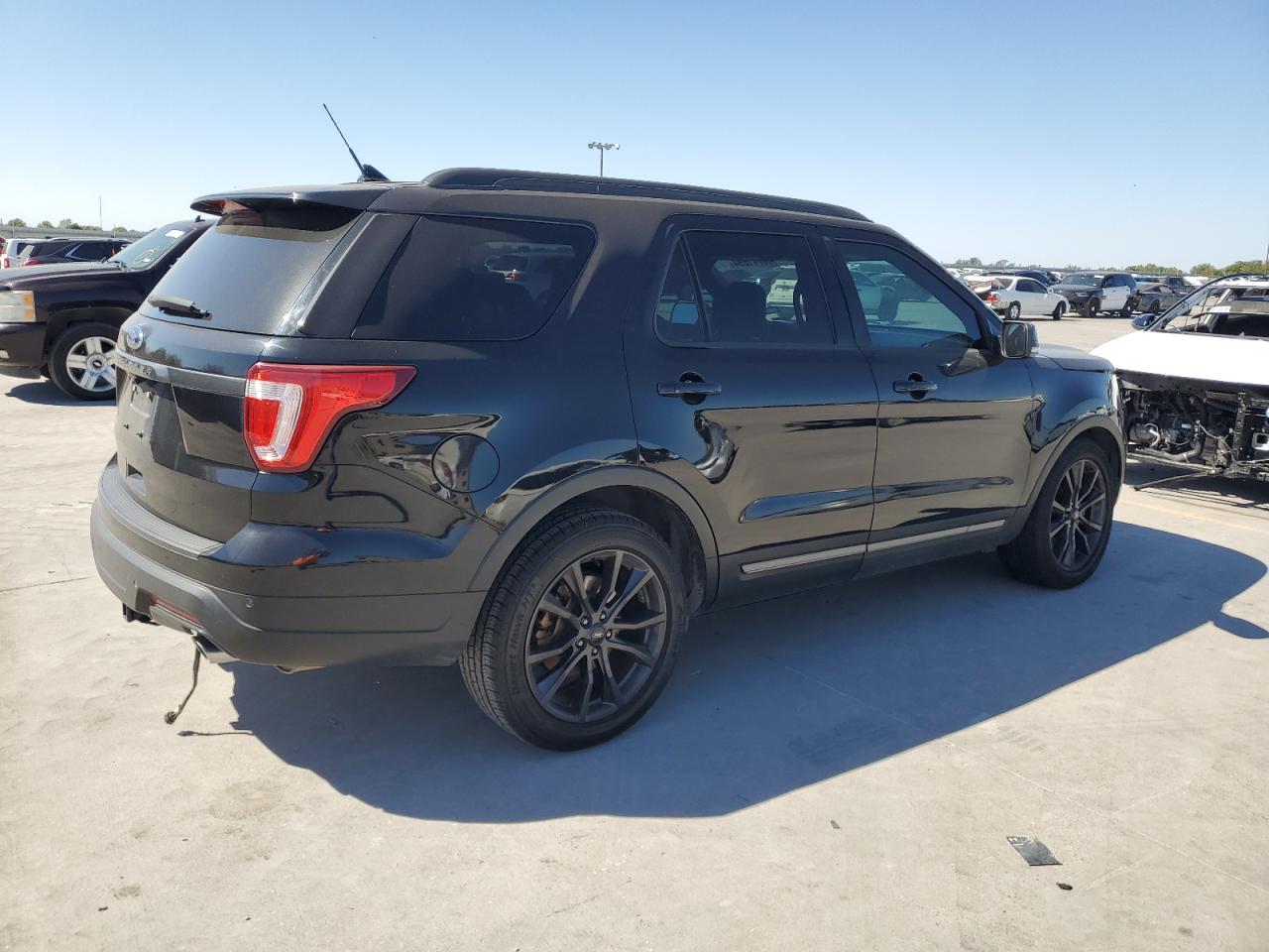 VIN 1FM5K7D86KGA40324 2019 FORD EXPLORER no.3