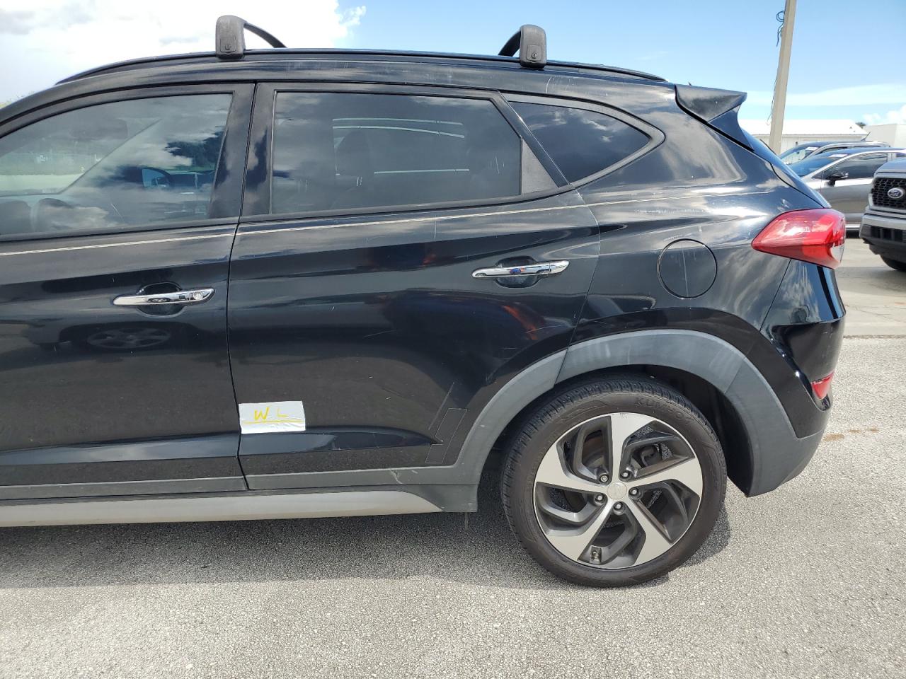 KM8J33A29HU312086 2017 Hyundai Tucson Limited