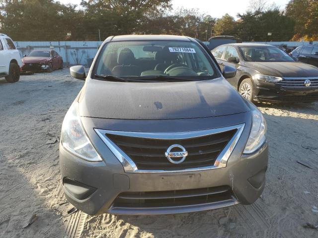  NISSAN VERSA 2018 Szary