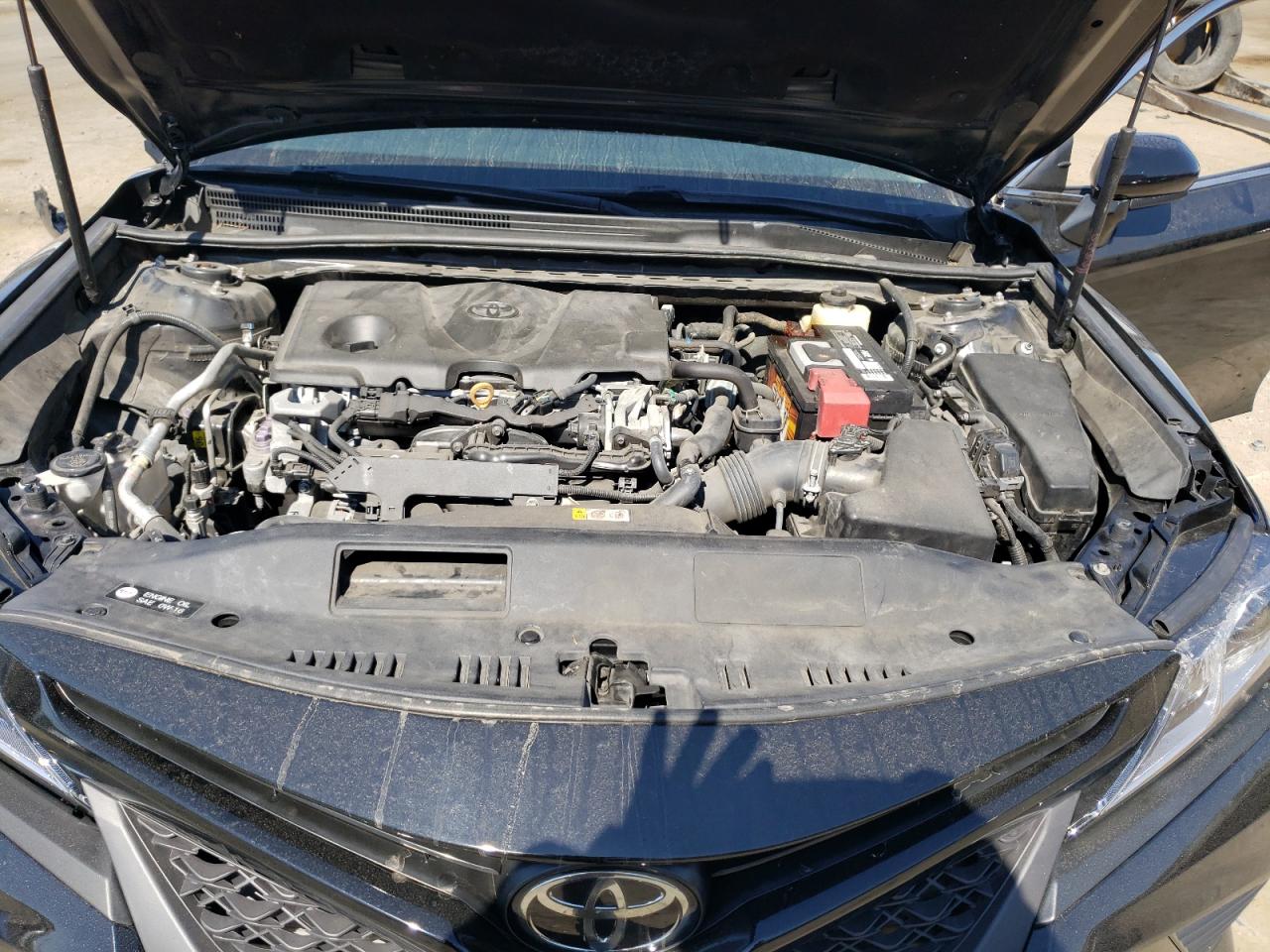 2018 Toyota Camry L VIN: 4T1B11HK1JU130540 Lot: 73303024