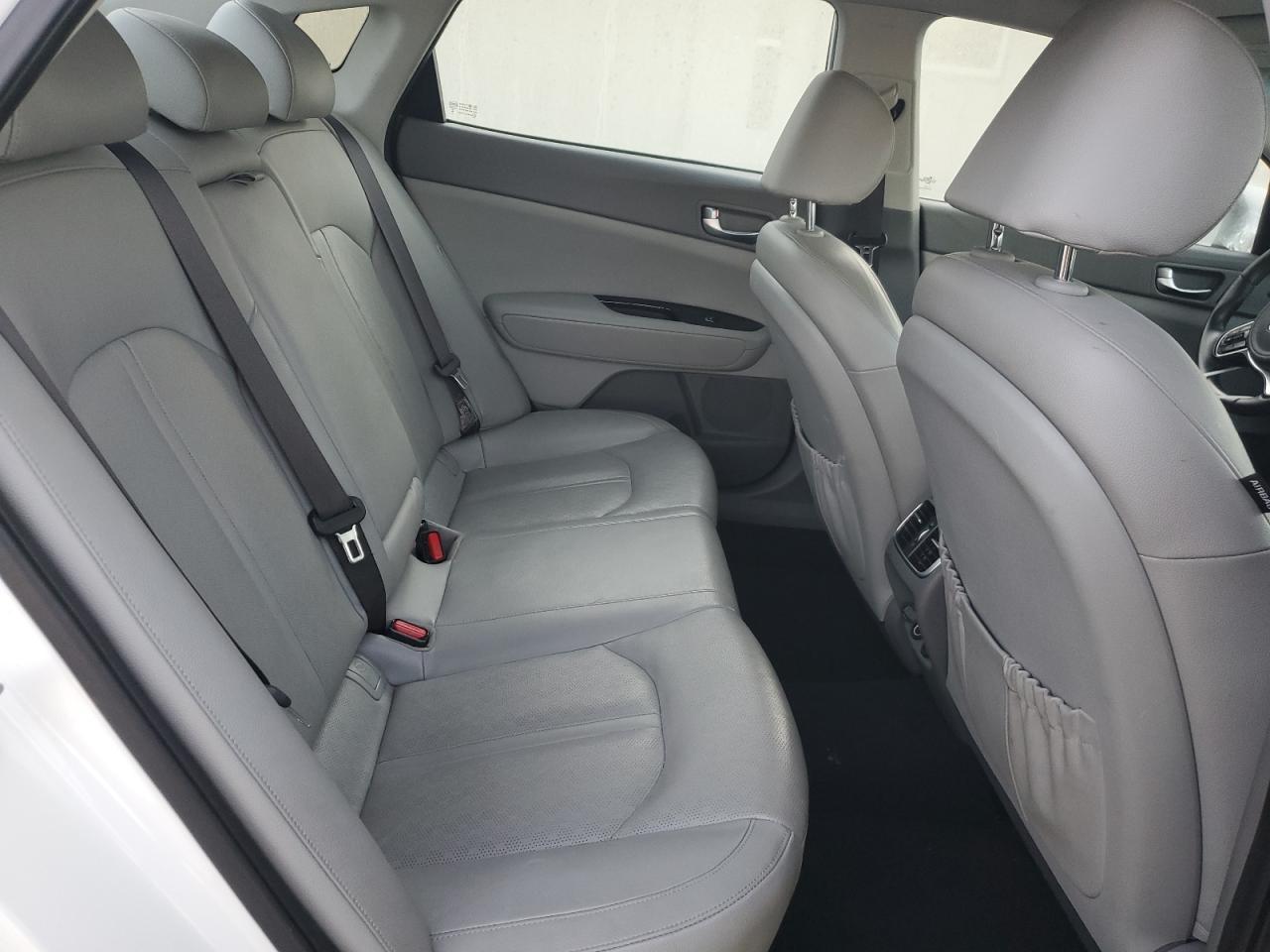 2017 Kia Optima - Image 10