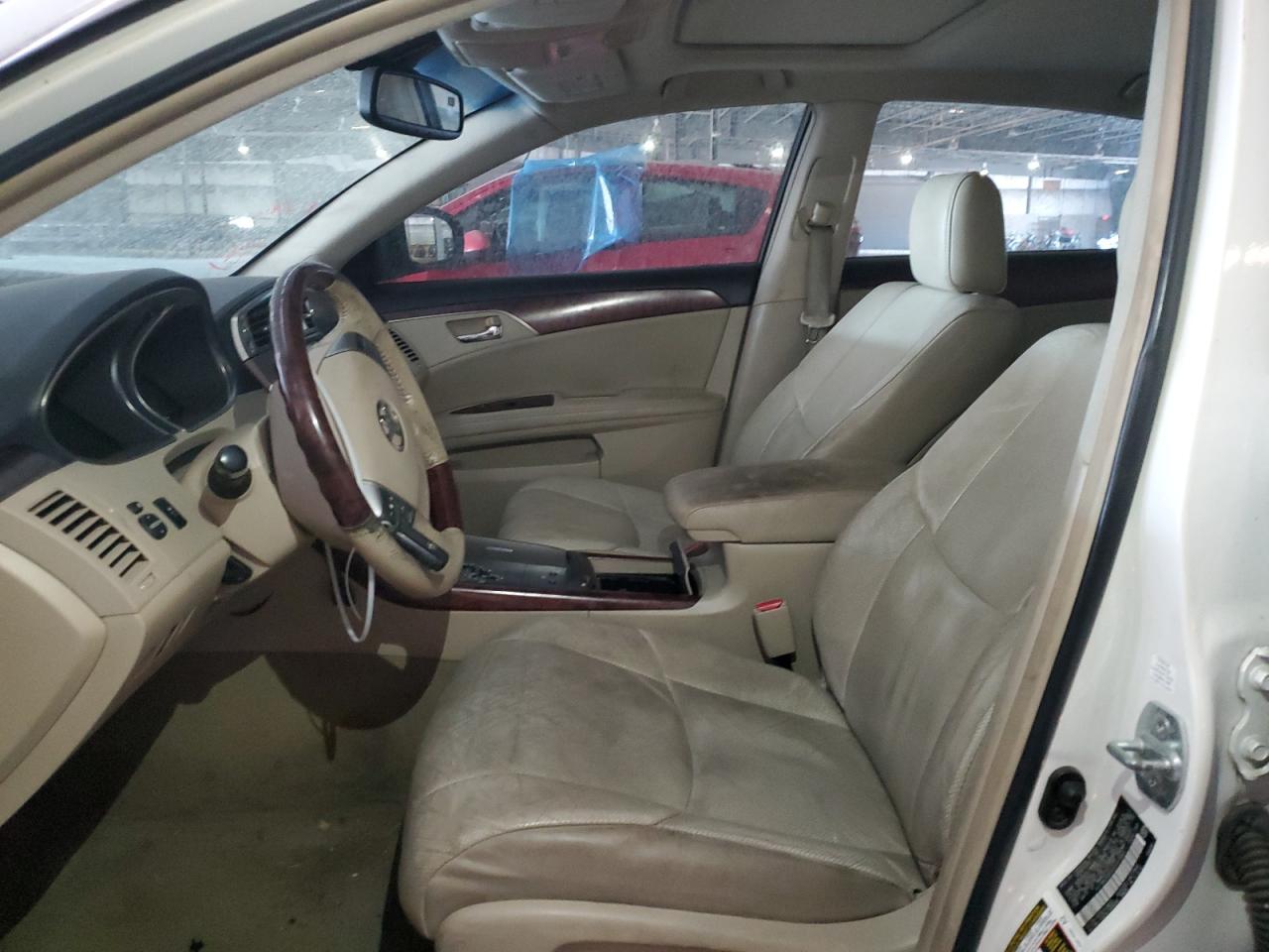 2012 Toyota Avalon - Image 7