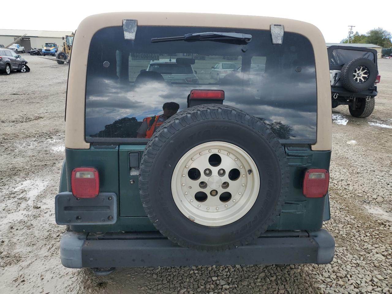 1999 Jeep Wrangler / Tj Sahara VIN: 1J4FY49S9XP426652 Lot: 73786514