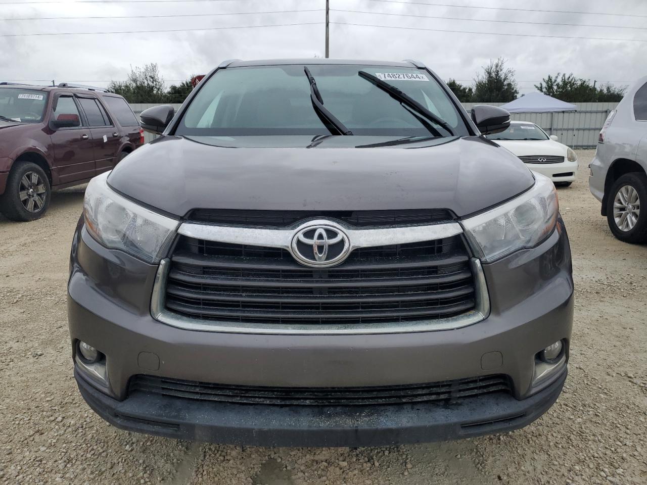 2015 Toyota Highlander - Image 5